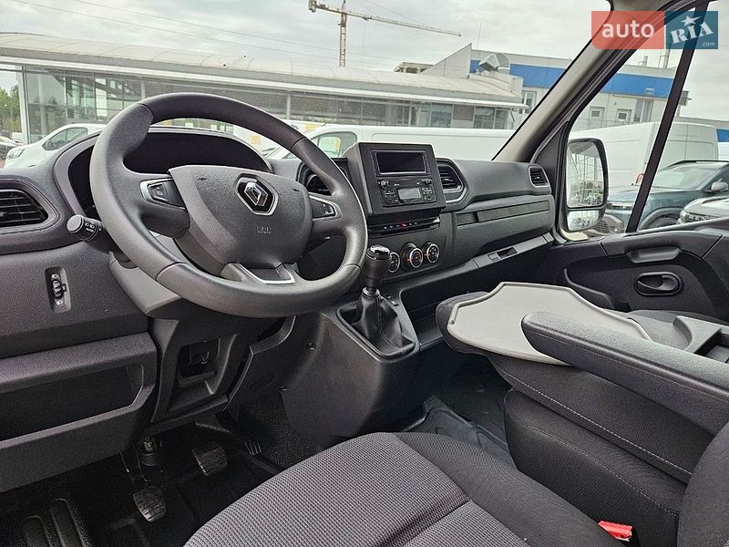 Вантажний фургон Renault Master 2022 в Львові