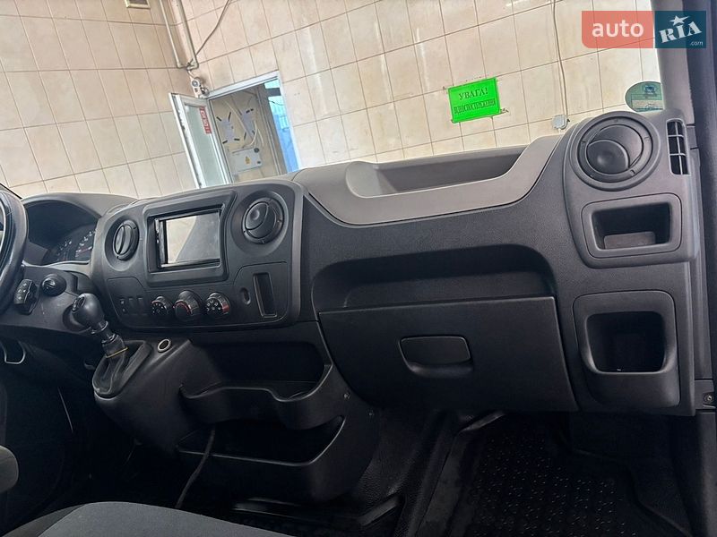 Грузовой фургон Renault Master 2015 в Киеве