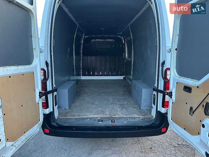Грузовой фургон Renault Master 2017 в Дубно