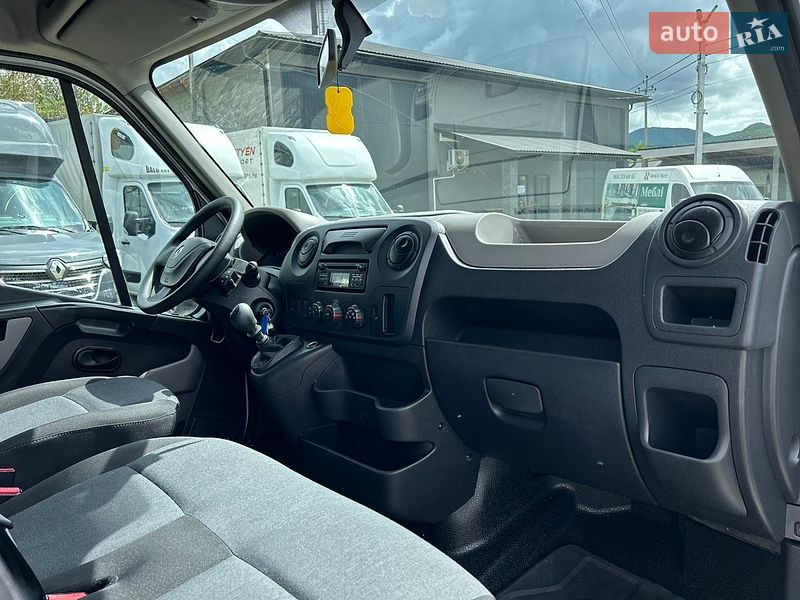 Грузовой фургон Renault Master 2018 в Хусте