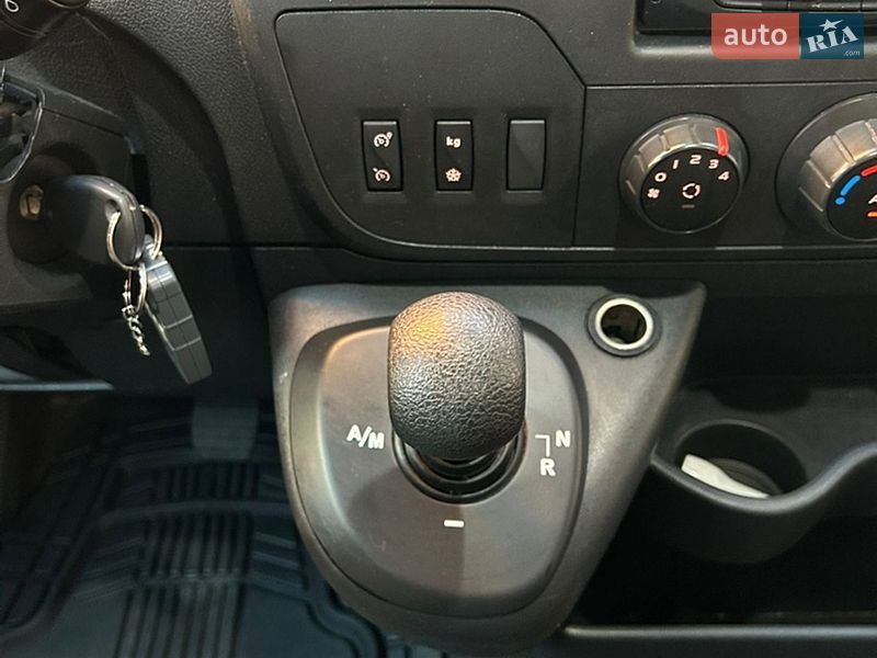 Минивэн Renault Master 2013 в Киеве