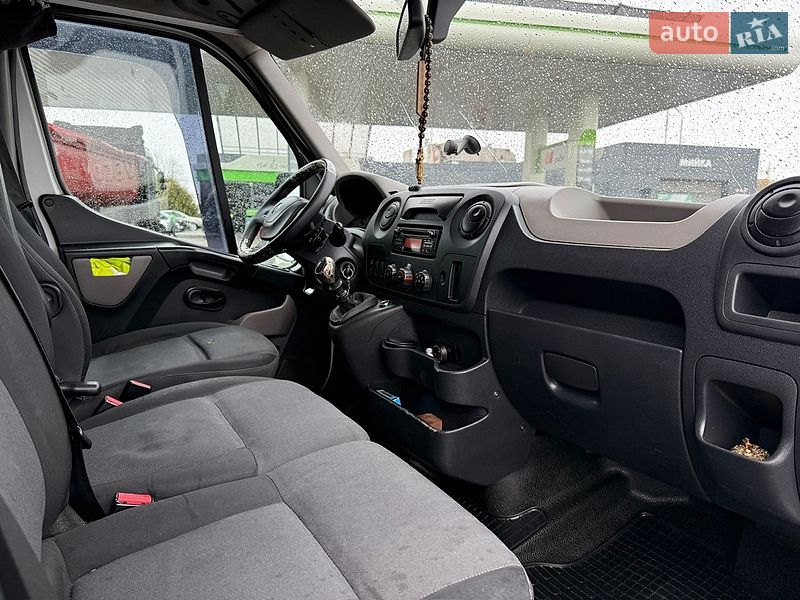 Вантажний фургон Renault Master 2016 в Ковелі