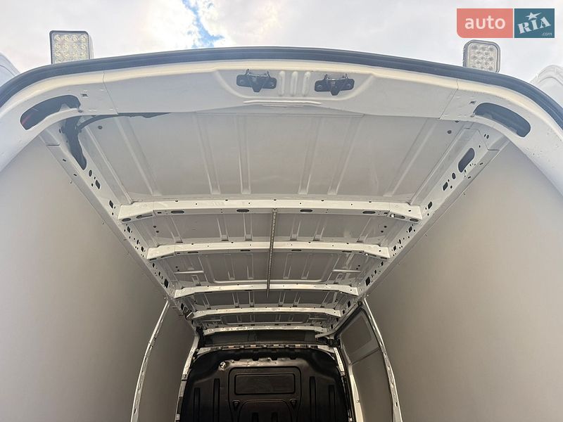 Грузовой фургон Renault Master 2021 в Луцке