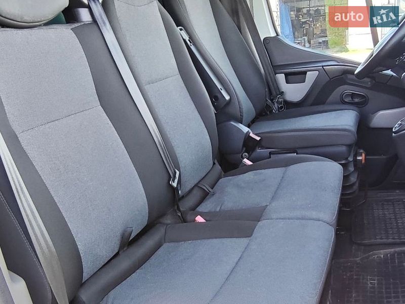 Грузовой фургон Renault Master 2017 в Гребенках