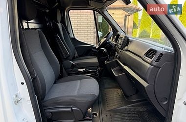 Вантажний фургон Renault Master 2022 в Радивиліві