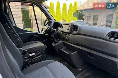 Вантажний фургон Renault Master 2022 в Радивиліві