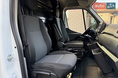 Вантажний фургон Renault Master 2022 в Радивиліві