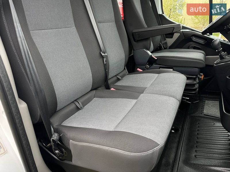Вантажний фургон Renault Master 2018 в Дубні