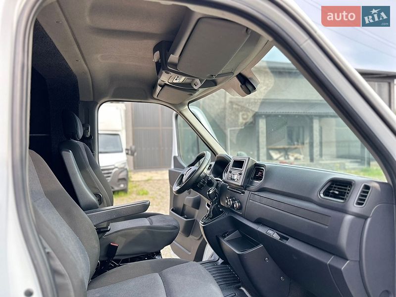 Тентованый Renault Master 2021 в Хусте