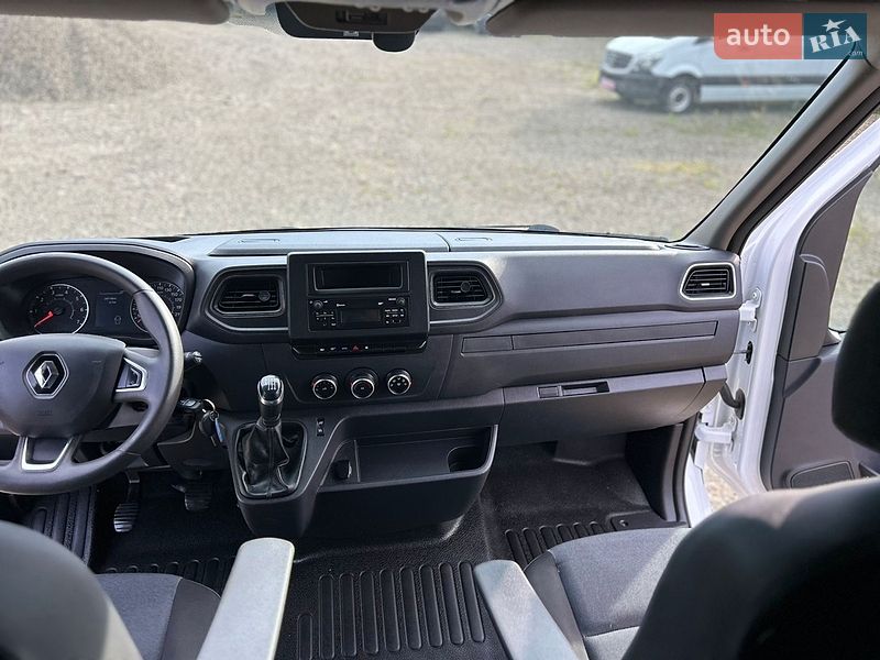 Тентованый Renault Master 2021 в Хусте