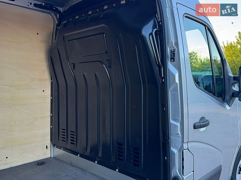 Вантажний фургон Renault Master 2021 в Дубні