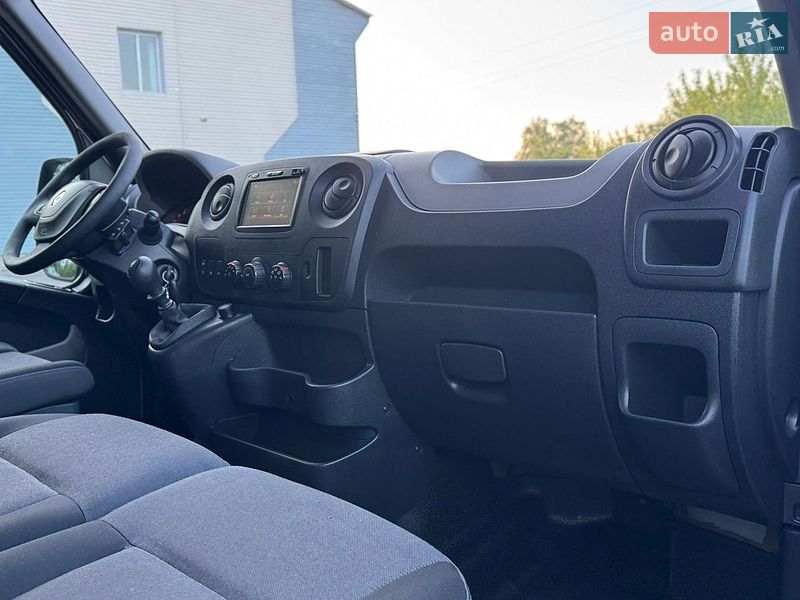 Грузовой фургон Renault Master 2018 в Дубно