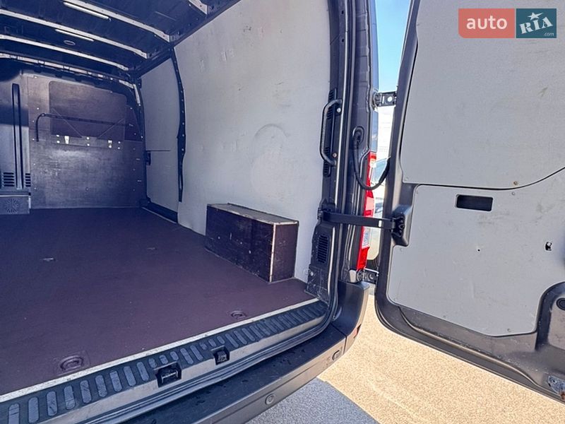 Грузовой фургон Renault Master 2022 в Киеве