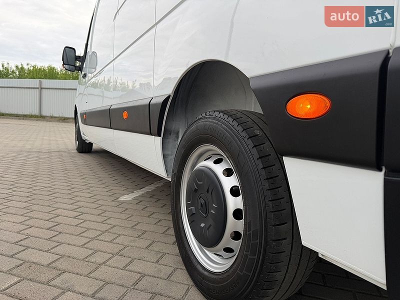 Грузовой фургон Renault Master 2023 в Дубно