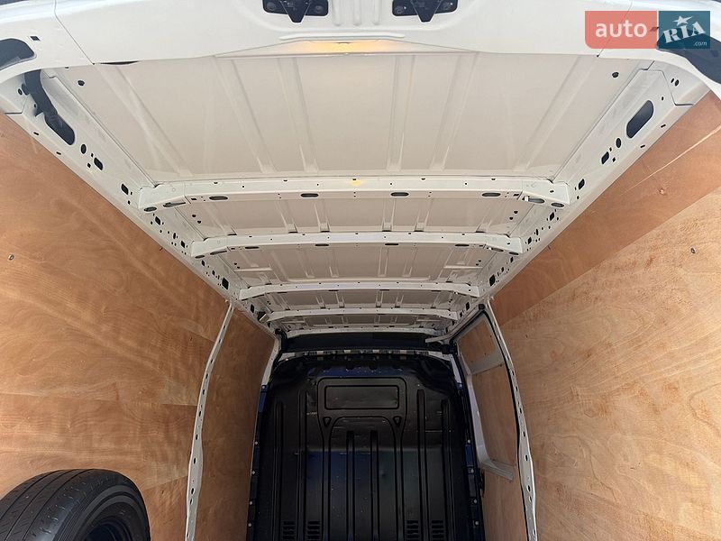 Грузовой фургон Renault Master 2023 в Дубно