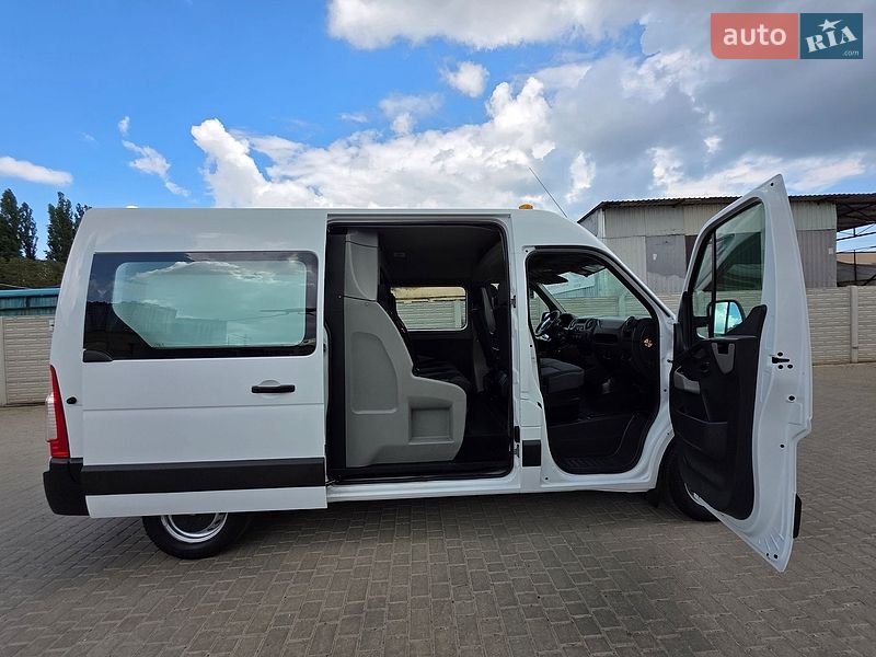 Грузопассажирский фургон Renault Master 2017 в Одессе