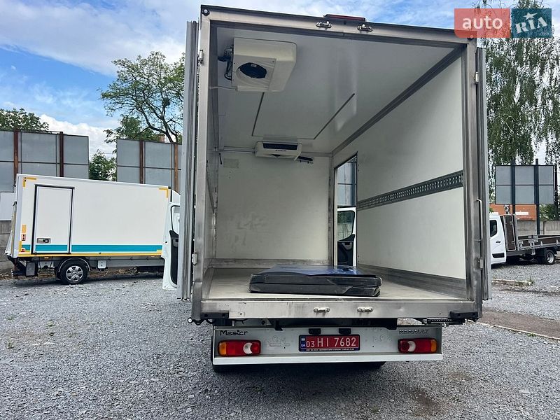 Другие грузовики Renault Master 2017 в Ровно