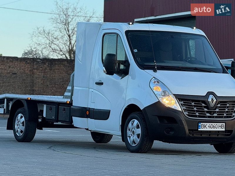 Автовоз Renault Master 2015 в Дубно