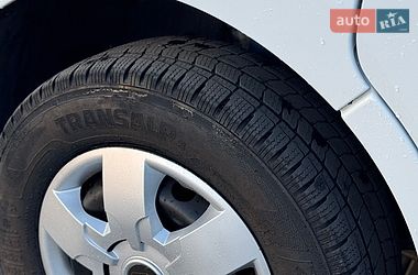 Автовоз Renault Master 2015 в Дубно