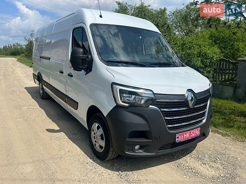 Грузовой фургон Renault Master 2022 в Хусте