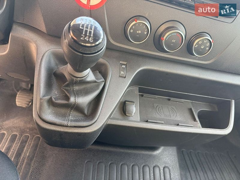 Грузовой фургон Renault Master 2022 в Луцке