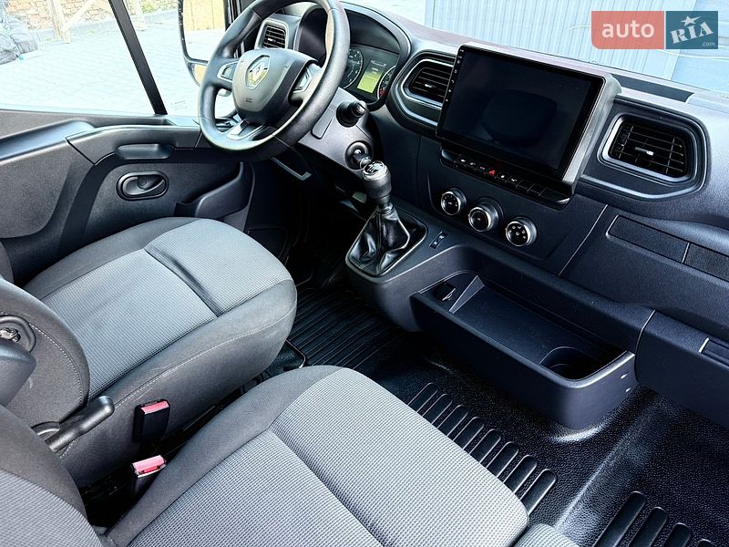 Вантажний фургон Renault Master 2021 в Дубні