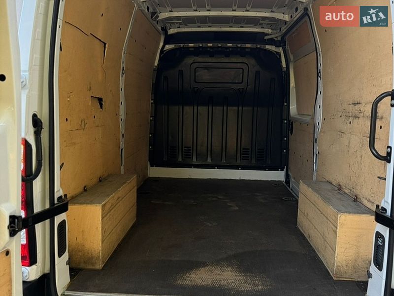 Грузовой фургон Renault Master 2021 в Луцке