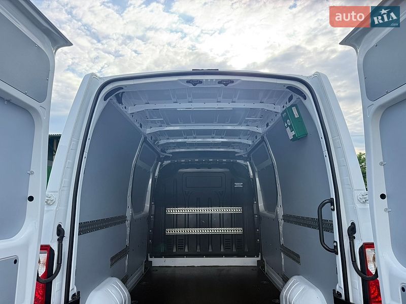Грузовой фургон Renault Master 2021 в Луцке