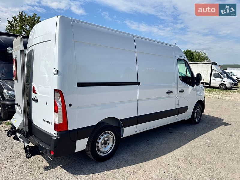 Вантажний фургон Renault Master 2022 в Тернополі
