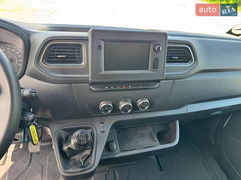 Вантажний фургон Renault Master 2022 в Тернополі