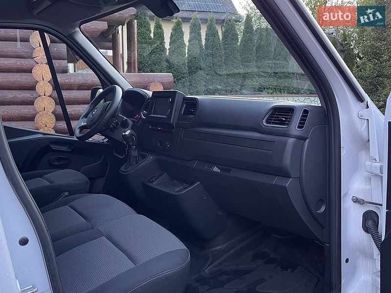 Микроавтобус грузовой (до 3,5т) Renault Master 2023 в Киеве