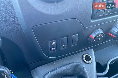 Грузовой фургон Renault Master 2016 в Мукачево