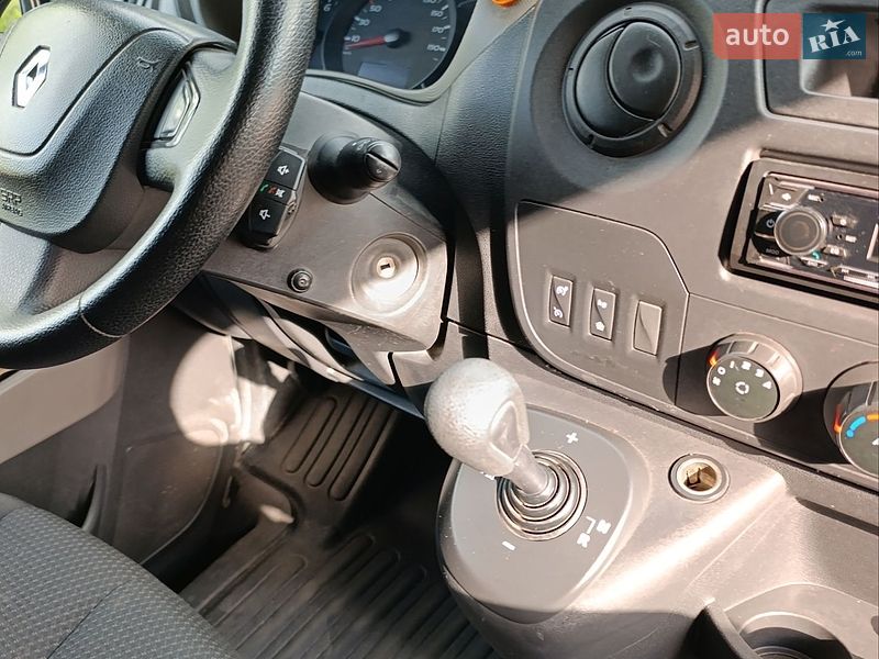 Мінівен Renault Master 2013 в Кропивницькому