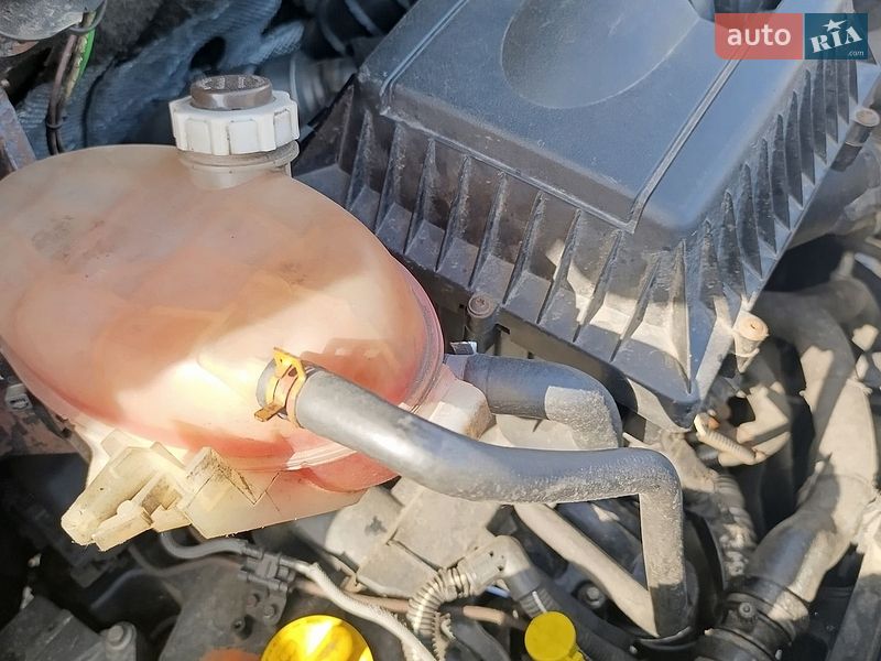 Автовоз Renault Master 2010 в Звягелі