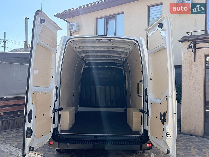 Грузовой фургон Renault Master 2021 в Киеве