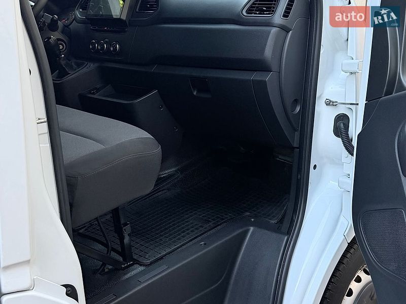 Вантажний фургон Renault Master 2022 в Києві