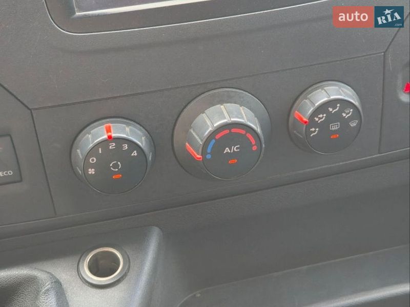Грузовой фургон Renault Master 2016 в Золотоноше