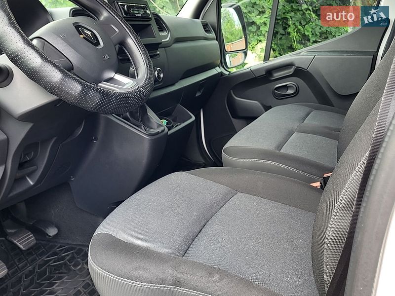 Вантажний фургон Renault Master 2021 в Кривому Розі