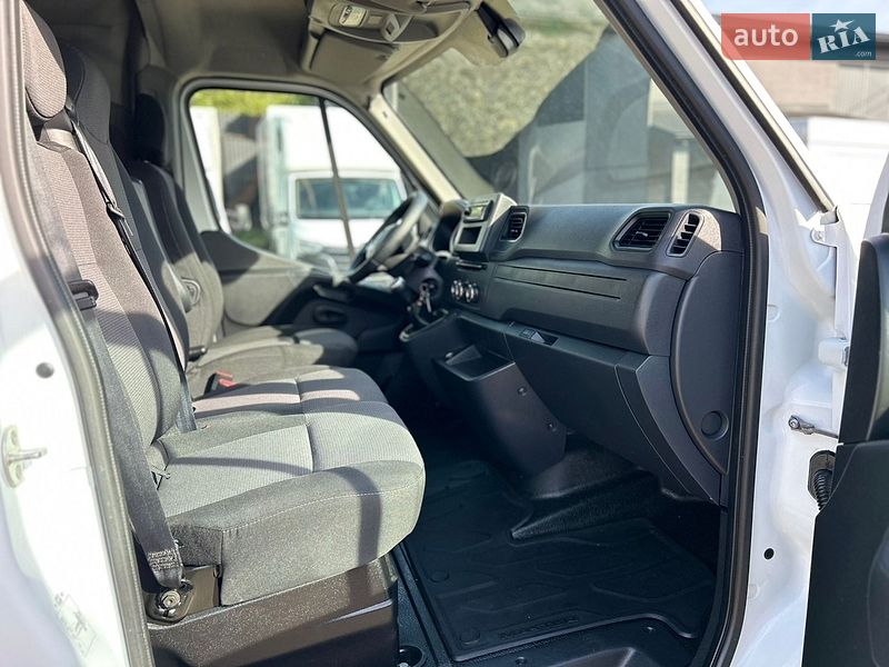 Вантажний фургон Renault Master 2022 в Хусті
