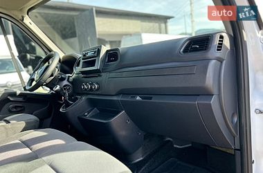 Вантажний фургон Renault Master 2022 в Хусті
