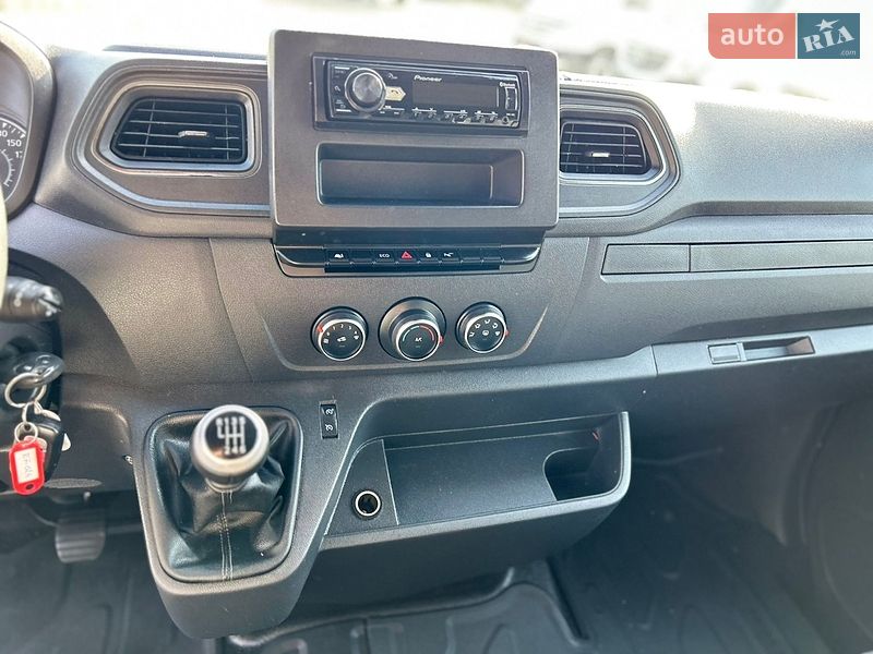 Вантажний фургон Renault Master 2022 в Хусті