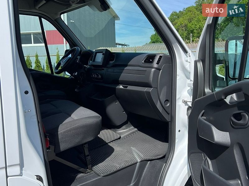 Вантажний фургон Renault Master 2023 в Луцьку