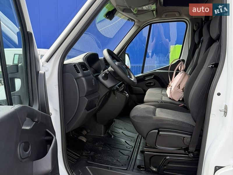 Тентованый Renault Master 2021 в Дубно