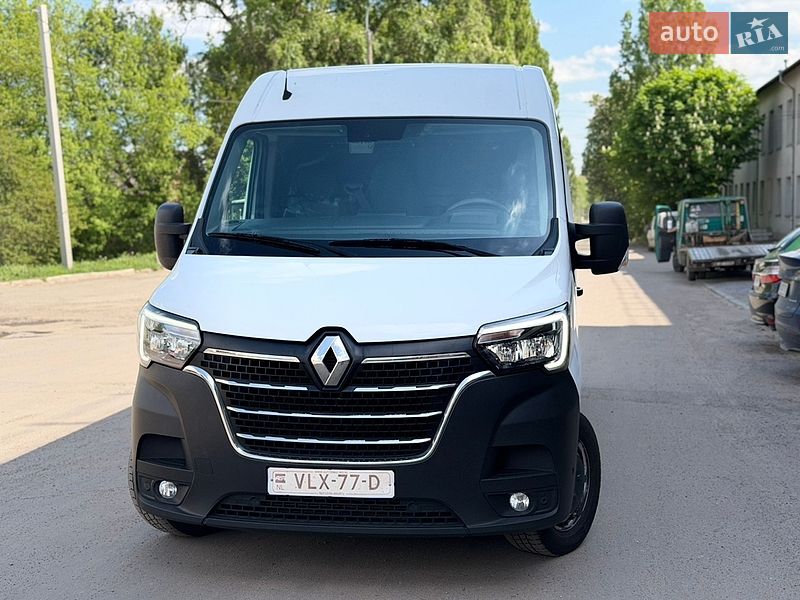 Вантажний фургон Renault Master 2021 в Рівному