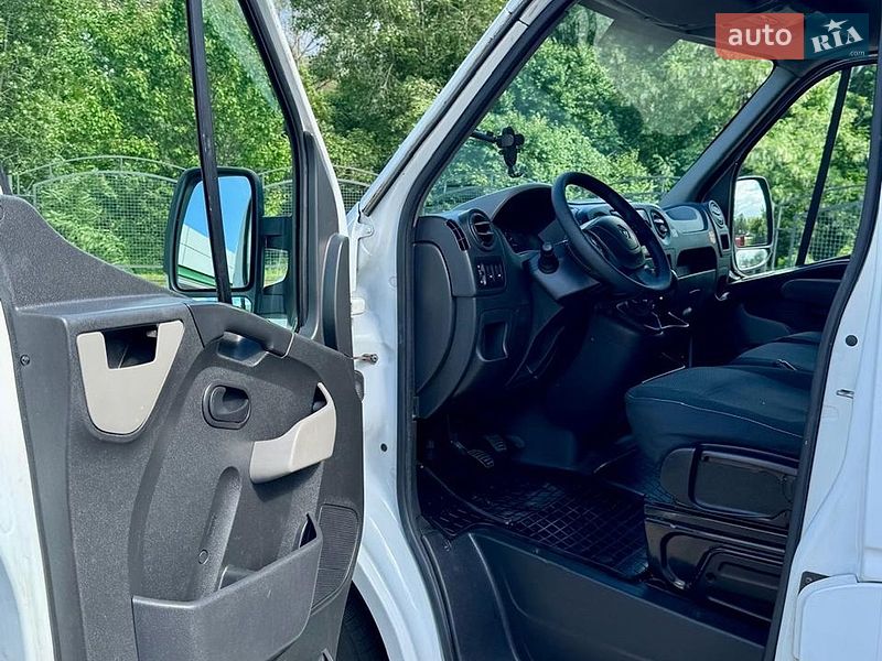 Грузовой фургон Renault Master 2015 в Киеве