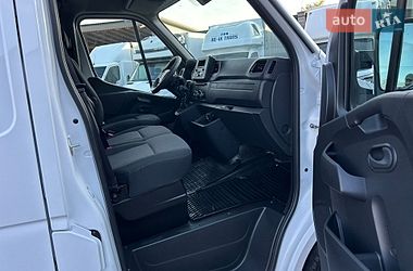 Вантажний фургон Renault Master 2023 в Хусті