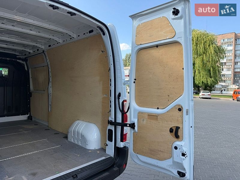 Грузовой фургон Renault Master 2019 в Луцке