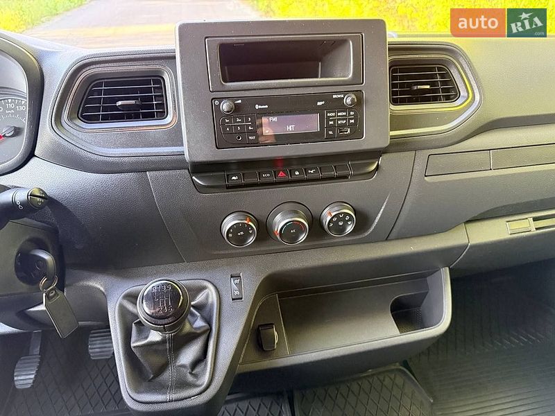 Грузовой фургон Renault Master 2023 в Киеве