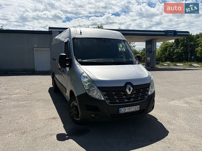Вантажний фургон Renault Master 2018 в Чернігові