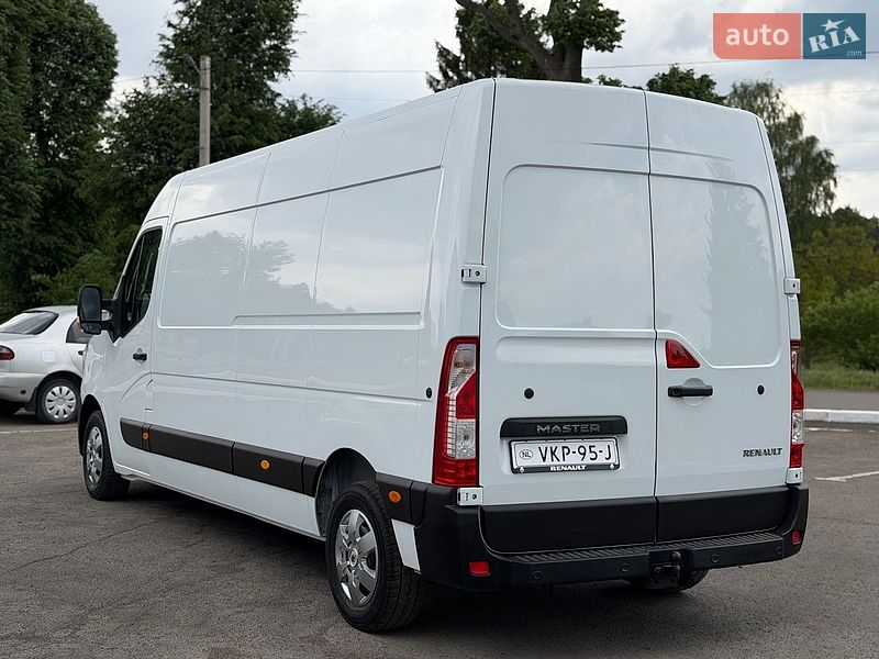 Вантажний фургон Renault Master 2022 в Радивиліві